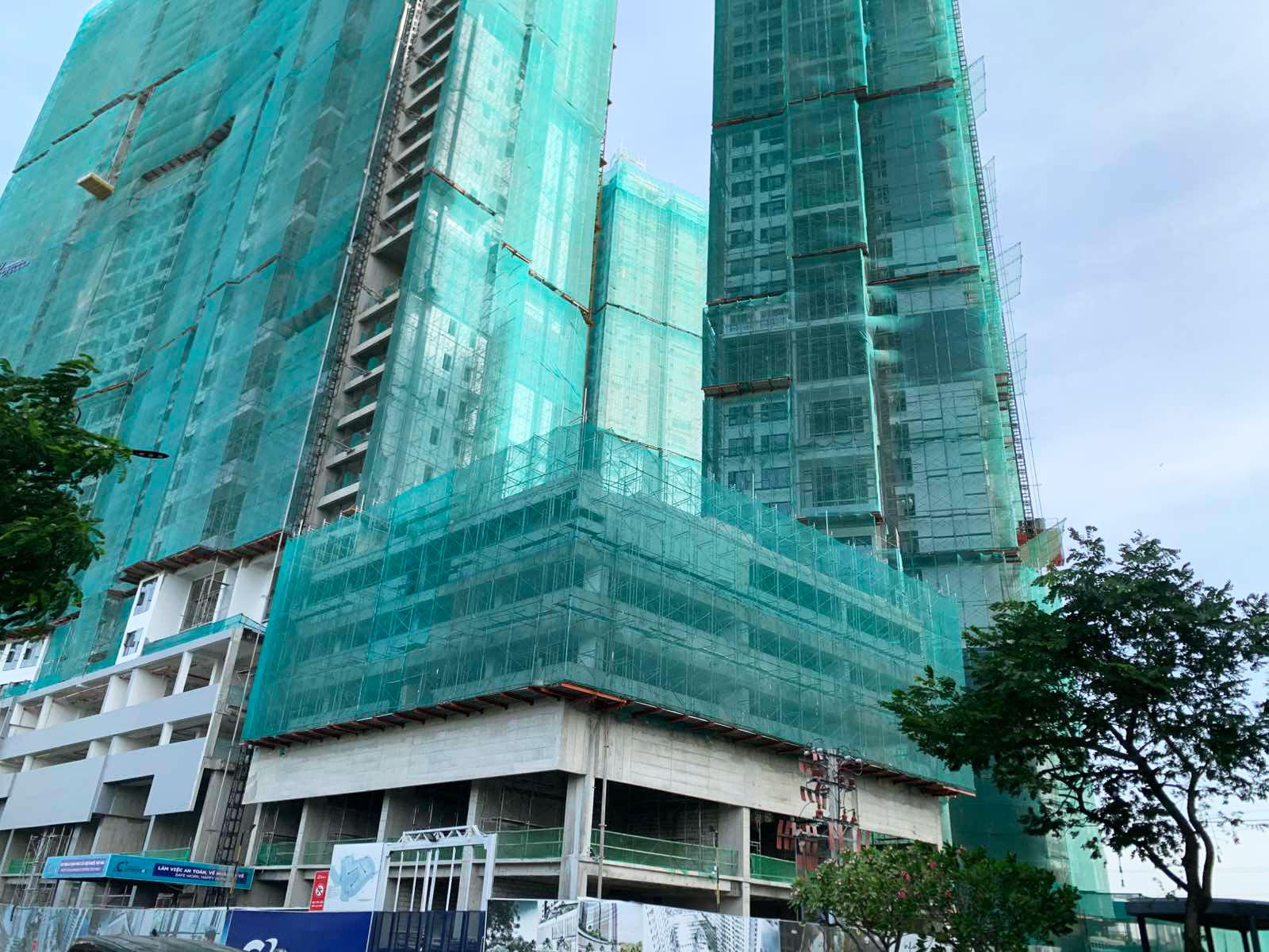 4. Khối đế dự án